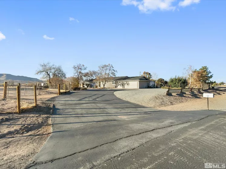 430 Rockwell Blvd, Sparks, Nevada 89441, 4 Bedrooms Bedrooms, ,3 BathroomsBathrooms,Residential,For Sale,Rockwell Blvd,240014411