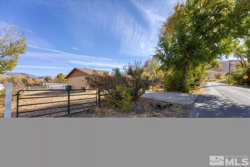 155 Andrew Ln, Reno, Nevada 89521, 3 Bedrooms Bedrooms, ,2 BathroomsBathrooms,Residential,For Sale,Andrew Ln,240014425