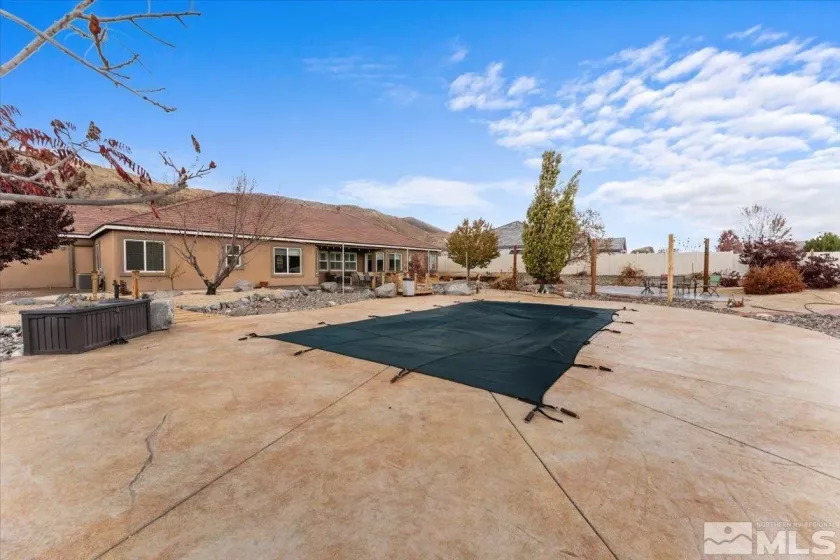 12140 Pebble Bluff Drive, Sparks, Nevada 89441, 5 Bedrooms Bedrooms, ,3 BathroomsBathrooms,Residential,For Sale,Pebble Bluff Drive,240014441