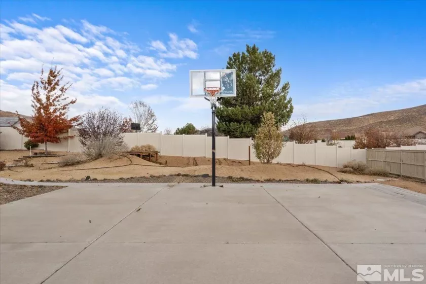 12140 Pebble Bluff Drive, Sparks, Nevada 89441, 5 Bedrooms Bedrooms, ,3 BathroomsBathrooms,Residential,For Sale,Pebble Bluff Drive,240014441