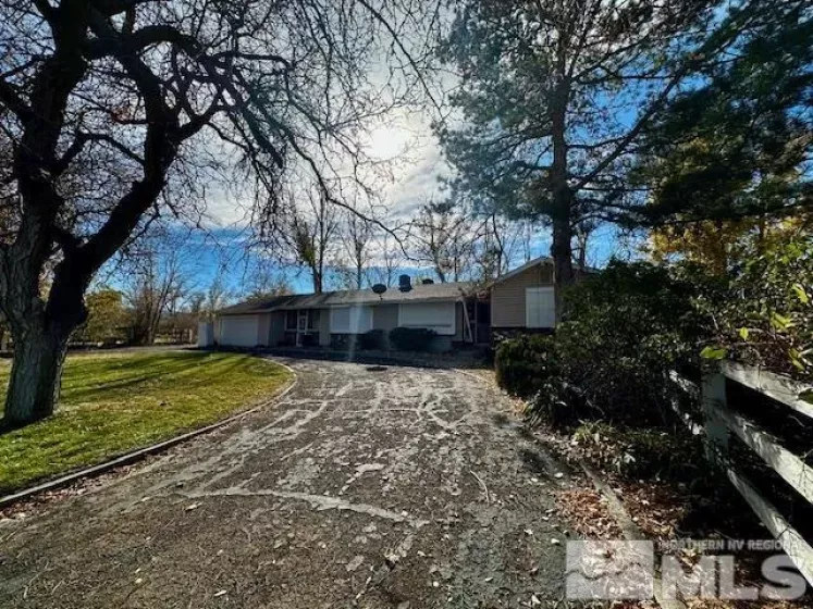 1631 Eli Dr, Reno, Nevada 89511, 3 Bedrooms Bedrooms, ,2 BathroomsBathrooms,Residential,For Sale,Eli Dr,240014448