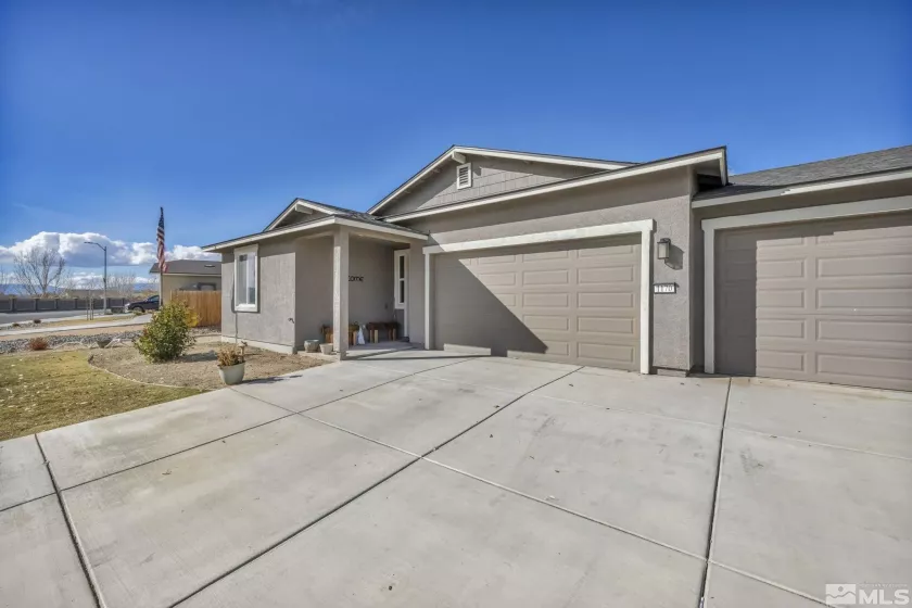 1170 Ferretto Pkwy, Dayton, Nevada 89403, 3 Bedrooms Bedrooms, ,2 BathroomsBathrooms,Residential,For Sale,Ferretto Pkwy,240014495