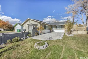 250 McGoldrick Way, Sparks, Nevada 89431, 3 Bedrooms Bedrooms, ,2 BathroomsBathrooms,Residential,For Sale,McGoldrick Way,240014497