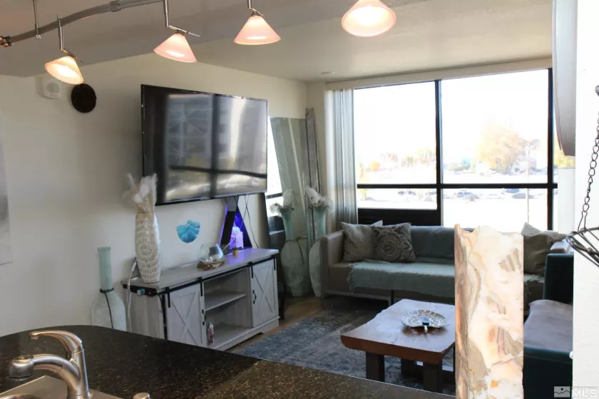 450 Arlington Ave, Reno, Nevada 89503, 1 Bedroom Bedrooms, ,1 BathroomBathrooms,Residential,For Sale,Arlington Ave,240014513