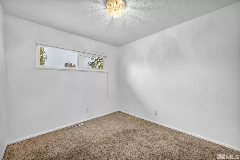 29 Devere Way, Sparks, Nevada 89431, 3 Bedrooms Bedrooms, ,2 BathroomsBathrooms,Residential,For Sale,Devere Way,240014523