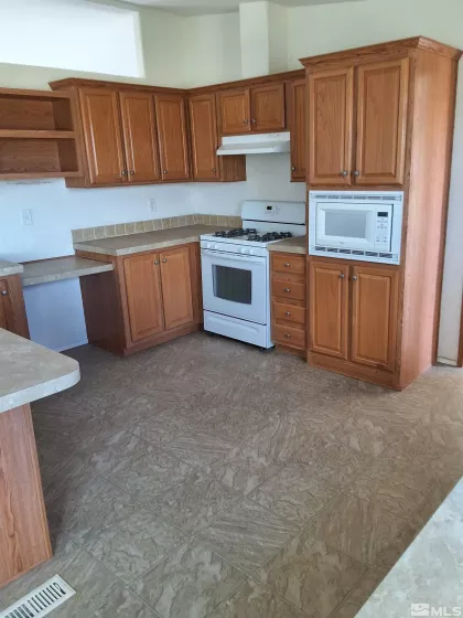 3065 Dayton Ave, Silver Springs, Nevada 89429, 3 Bedrooms Bedrooms, ,2 BathroomsBathrooms,Residential,For Sale,Dayton Ave,240014544