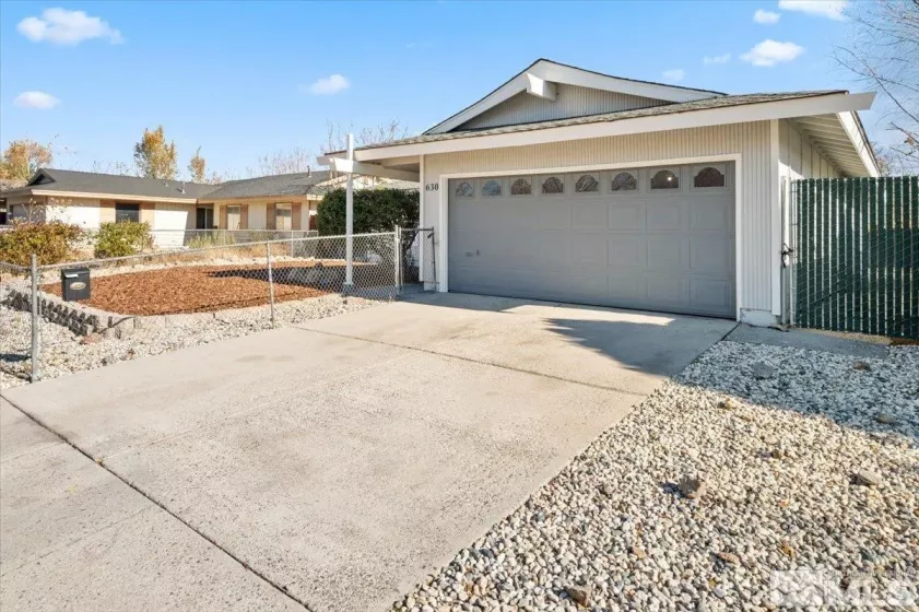 630 Teel St, Sparks, Nevada 89431, 4 Bedrooms Bedrooms, ,2 BathroomsBathrooms,Residential,For Sale,Teel St,240014556