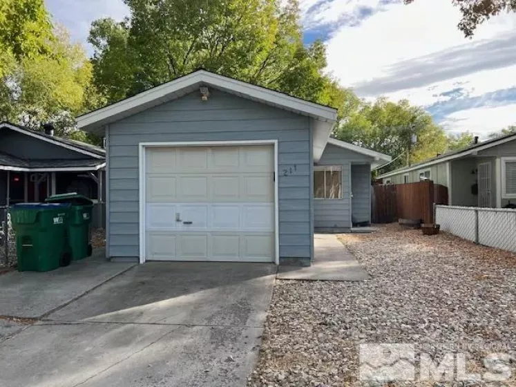 211 HARBIN, Carson City, Nevada 89701, 2 Bedrooms Bedrooms, ,1 BathroomBathrooms,Residential,For Sale,HARBIN,240014577