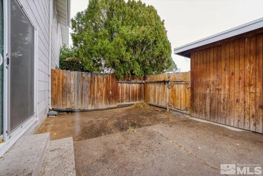 82 Smithridge Park, Reno, Nevada 89502, 2 Bedrooms Bedrooms, ,1 BathroomBathrooms,Residential,For Sale,Smithridge Park,240014597