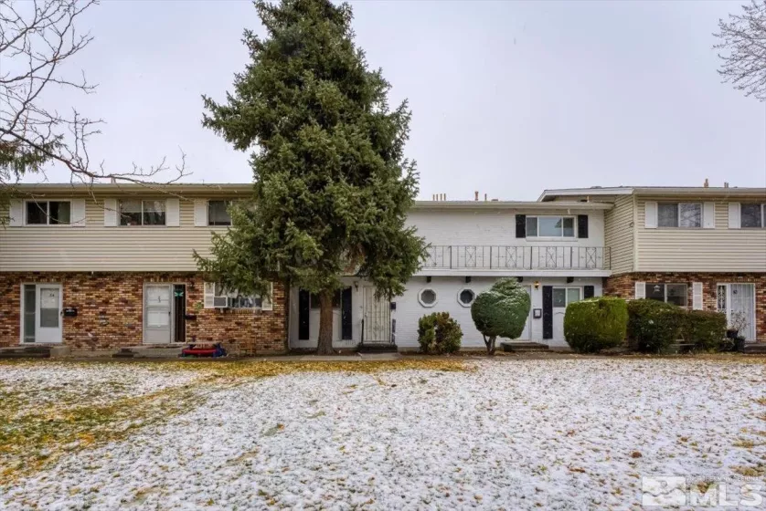 82 Smithridge Park, Reno, Nevada 89502, 2 Bedrooms Bedrooms, ,1 BathroomBathrooms,Residential,For Sale,Smithridge Park,240014597