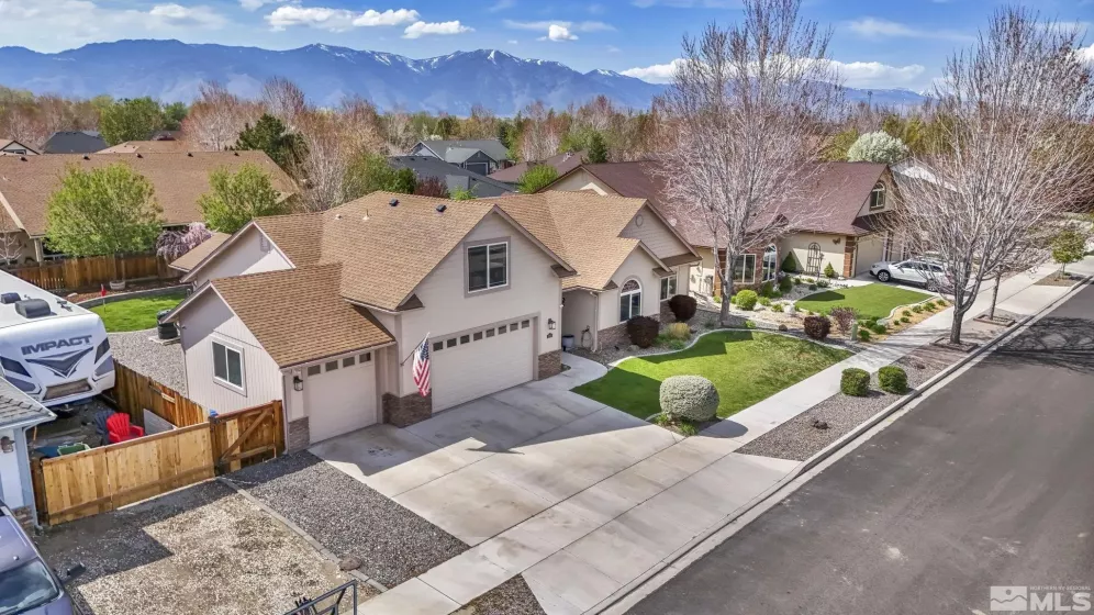 1372 Macenna Ln, Gardnerville, Nevada 89410, 4 Bedrooms Bedrooms, ,3 BathroomsBathrooms,Residential,For Sale,Macenna Ln,240004594