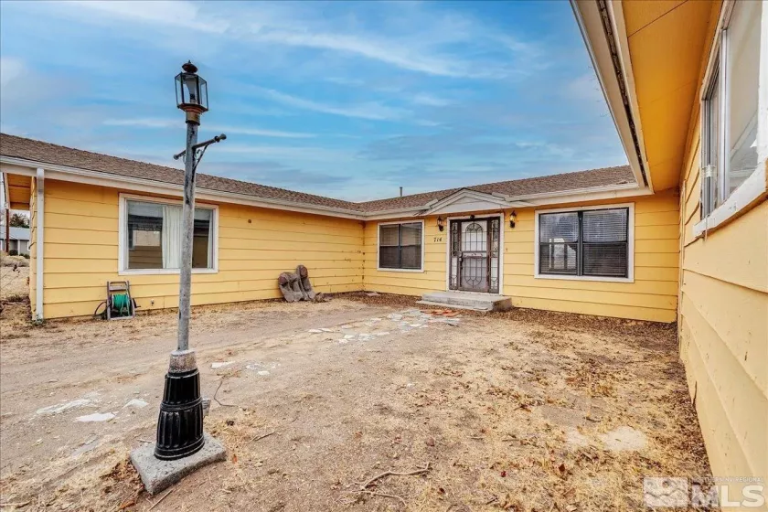 714 Pinto Circle, Gardnerville, Nevada 89410, 2 Bedrooms Bedrooms, ,2 BathroomsBathrooms,Residential,For Sale,Pinto Circle,240014636