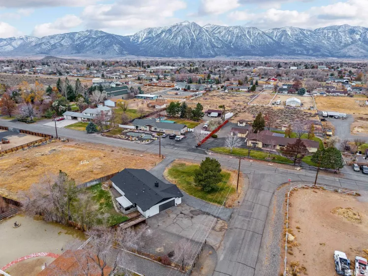 950 Meadow View Dr, Gardnerville, Nevada 89460, 3 Bedrooms Bedrooms, ,2 BathroomsBathrooms,Residential,For Sale,Meadow View Dr,240014642