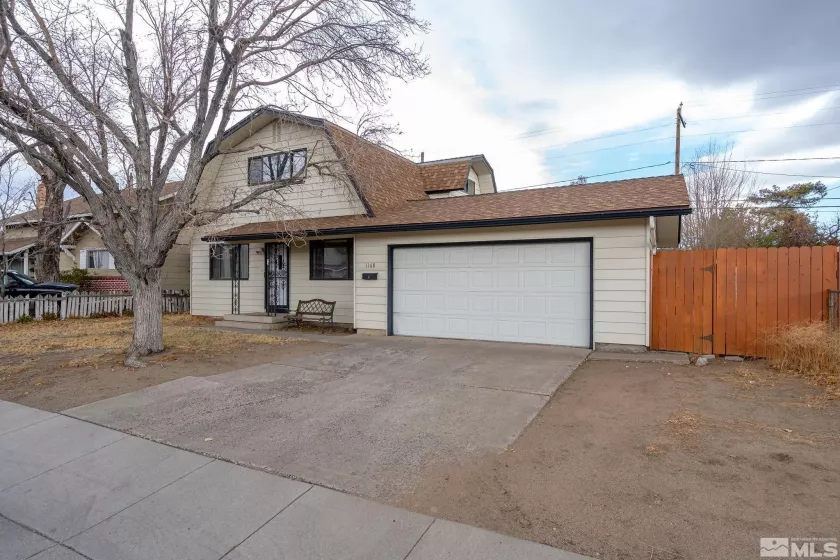 1160 Monitor Dr, Reno, Nevada 89512, 4 Bedrooms Bedrooms, ,2 BathroomsBathrooms,Residential,For Sale,Monitor Dr,240014672