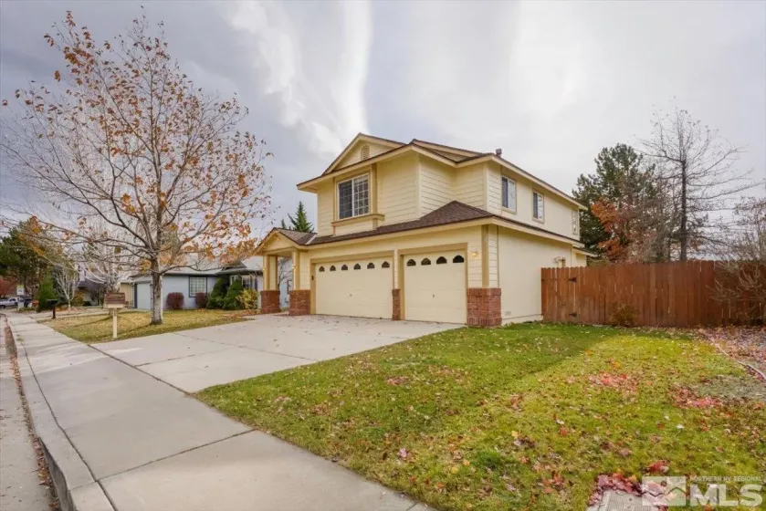 5880 Simons Dr, Reno, Nevada 89523, 4 Bedrooms Bedrooms, ,2 BathroomsBathrooms,Residential,For Sale,Simons Dr,240014678