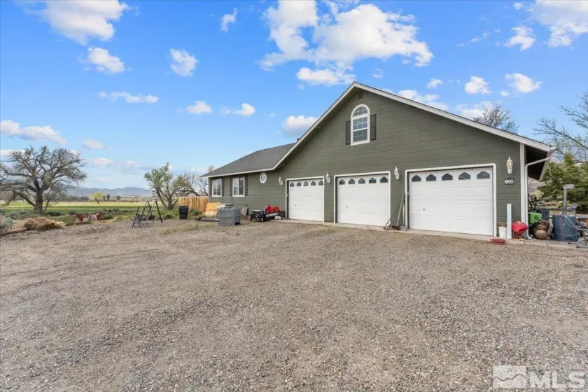 125 River Road, Dayton, Nevada 89403, 4 Bedrooms Bedrooms, ,3 BathroomsBathrooms,Residential,For Sale,River Road,240004912