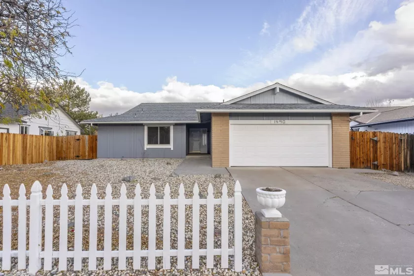 1490 Crown Dr., Reno, Nevada 89503, 4 Bedrooms Bedrooms, ,2 BathroomsBathrooms,Residential,For Sale,Crown Dr.,240014699