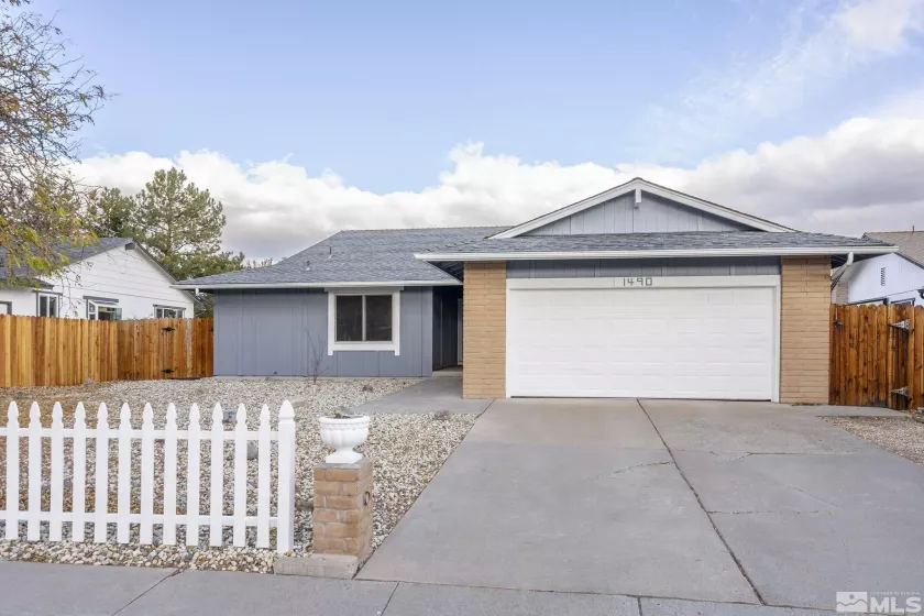 1490 Crown Dr., Reno, Nevada 89503, 4 Bedrooms Bedrooms, ,2 BathroomsBathrooms,Residential,For Sale,Crown Dr.,240014699