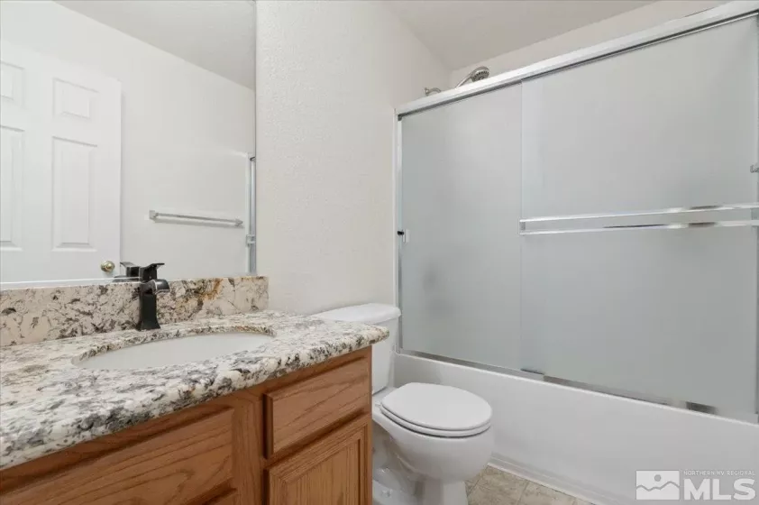 17730 Live Oak Ct, Reno, Nevada 89508, 3 Bedrooms Bedrooms, ,2 BathroomsBathrooms,Residential,For Sale,Live Oak Ct,240014773