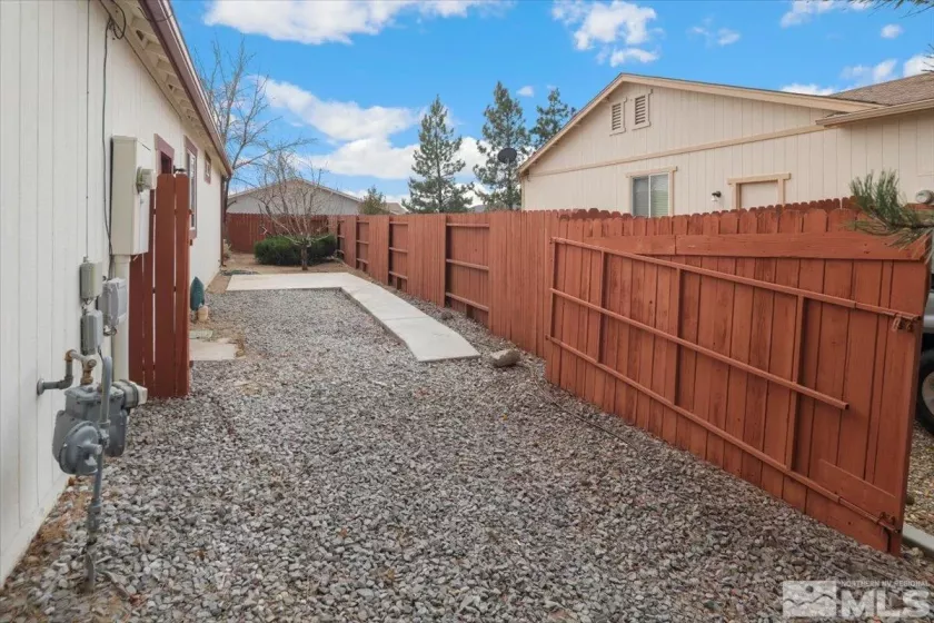 17730 Live Oak Ct, Reno, Nevada 89508, 3 Bedrooms Bedrooms, ,2 BathroomsBathrooms,Residential,For Sale,Live Oak Ct,240014773