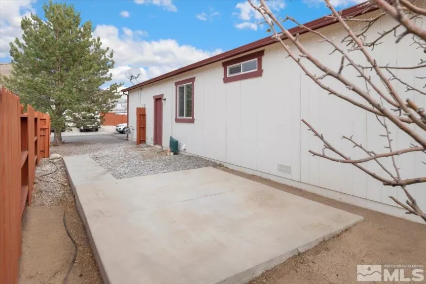 17730 Live Oak Ct, Reno, Nevada 89508, 3 Bedrooms Bedrooms, ,2 BathroomsBathrooms,Residential,For Sale,Live Oak Ct,240014773