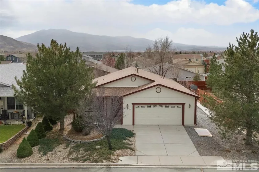 17730 Live Oak Ct, Reno, Nevada 89508, 3 Bedrooms Bedrooms, ,2 BathroomsBathrooms,Residential,For Sale,Live Oak Ct,240014773