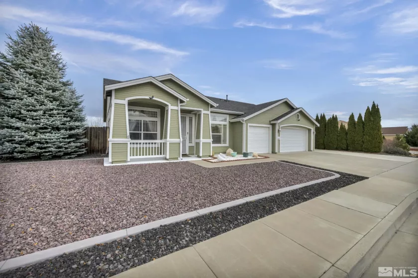 17760 Thunder River, Reno, Nevada 89508, 4 Bedrooms Bedrooms, ,2 BathroomsBathrooms,Residential,For Sale,Thunder River,240014789