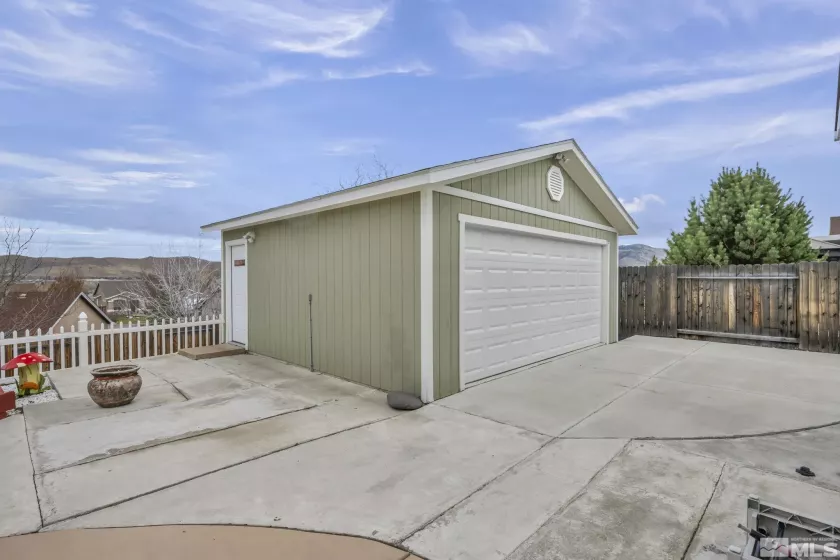 17760 Thunder River, Reno, Nevada 89508, 4 Bedrooms Bedrooms, ,2 BathroomsBathrooms,Residential,For Sale,Thunder River,240014789