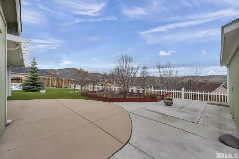 17760 Thunder River, Reno, Nevada 89508, 4 Bedrooms Bedrooms, ,2 BathroomsBathrooms,Residential,For Sale,Thunder River,240014789