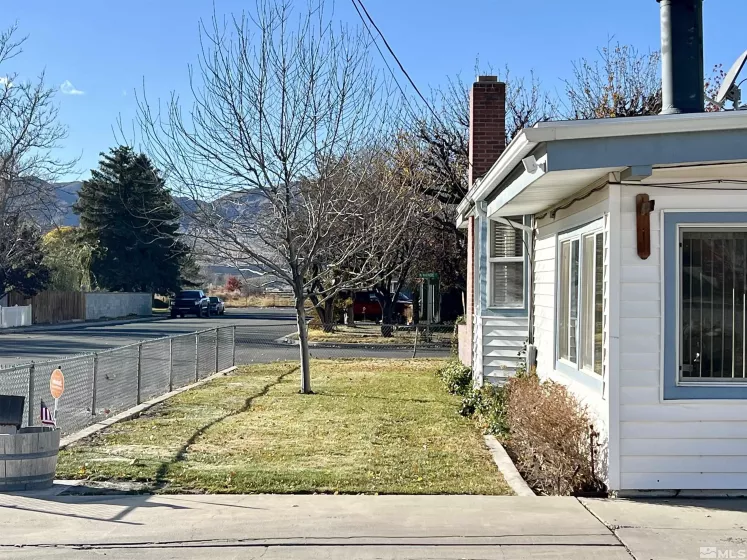 2 Whitacre Street, Yerington, Nevada 89447, 3 Bedrooms Bedrooms, ,2 BathroomsBathrooms,Residential,For Sale,Whitacre Street,240014807