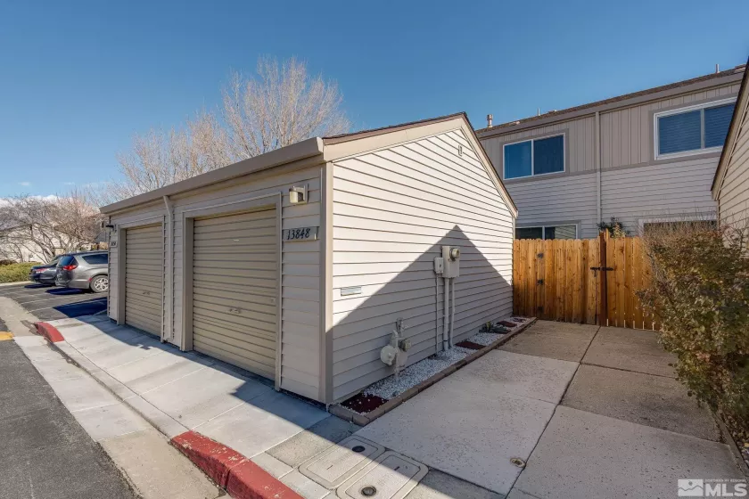 13848 Lear Blvd, Reno, Nevada 89506, 2 Bedrooms Bedrooms, ,1 BathroomBathrooms,Residential,For Sale,Lear Blvd,240014889