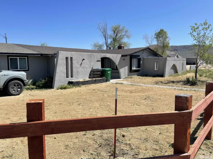 850 Koontz, Carson City, Nevada 89701, ,Residential Income,For Sale,Koontz,240014899