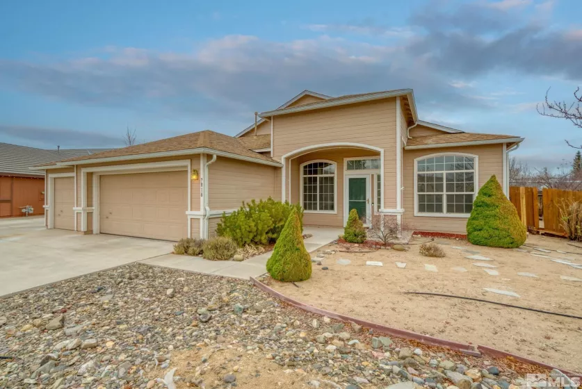 7818 Bermeso Ct, Sparks, Nevada 89436, 4 Bedrooms Bedrooms, ,2 BathroomsBathrooms,Residential,For Sale,Bermeso Ct,240014908