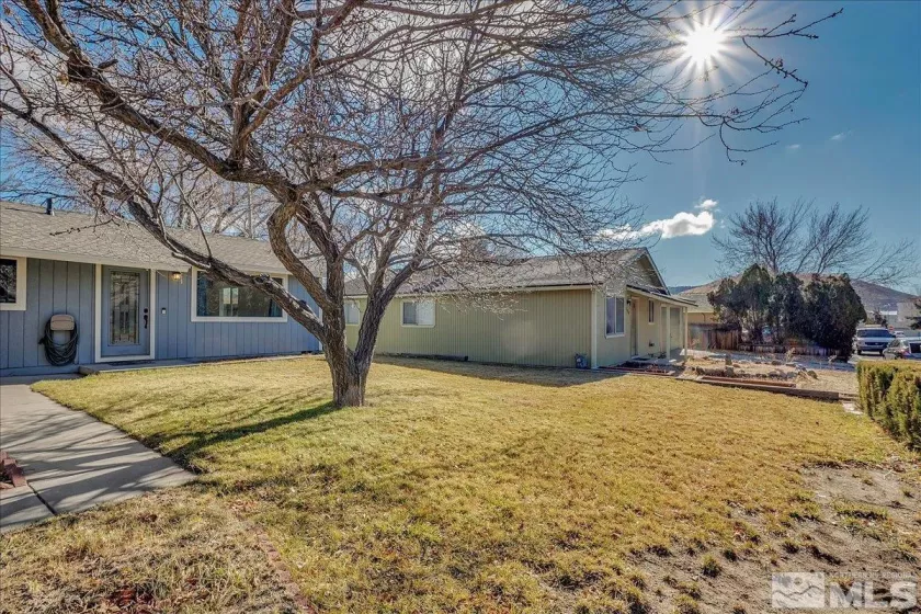 1053 Siskiyou, Carson City, Nevada 89701, 3 Bedrooms Bedrooms, ,2 BathroomsBathrooms,Residential,For Sale,Siskiyou,240014951