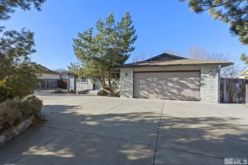 35 Janere Ct, Sparks, Nevada 89436, 3 Bedrooms Bedrooms, ,2 BathroomsBathrooms,Residential,For Sale,Janere Ct,240014950