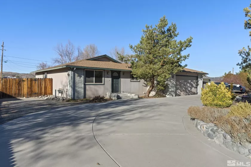 35 Janere Ct, Sparks, Nevada 89436, 3 Bedrooms Bedrooms, ,2 BathroomsBathrooms,Residential,For Sale,Janere Ct,240014950