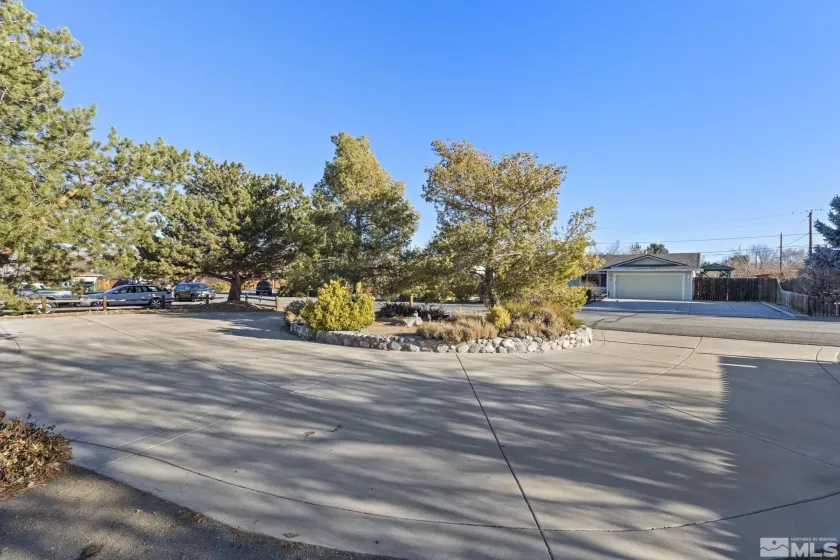 35 Janere Ct, Sparks, Nevada 89436, 3 Bedrooms Bedrooms, ,2 BathroomsBathrooms,Residential,For Sale,Janere Ct,240014950