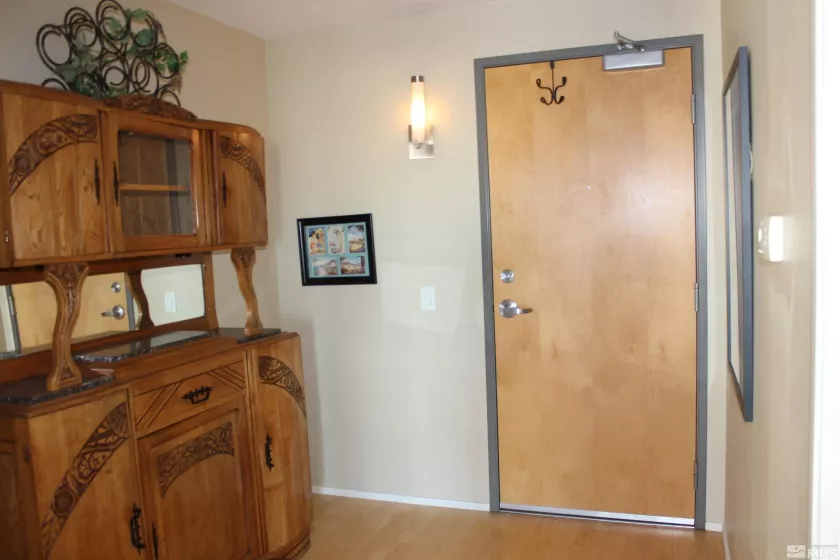 255 Sierra St, Reno, Nevada 89501, ,1 BathroomBathrooms,Residential Lease,For Lease,Sierra St,240014986