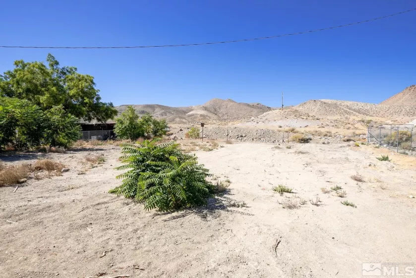 118 4Th Ave, Yerington, Nevada 89447, 3 Bedrooms Bedrooms, ,2 BathroomsBathrooms,Residential,For Sale,4Th Ave,220013938