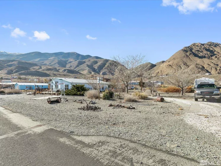 215 Golden Willow Dr, Walker Lake, Nevada 89415, 2 Bedrooms Bedrooms, ,2 BathroomsBathrooms,Residential,For Sale,Golden Willow Dr,240015001