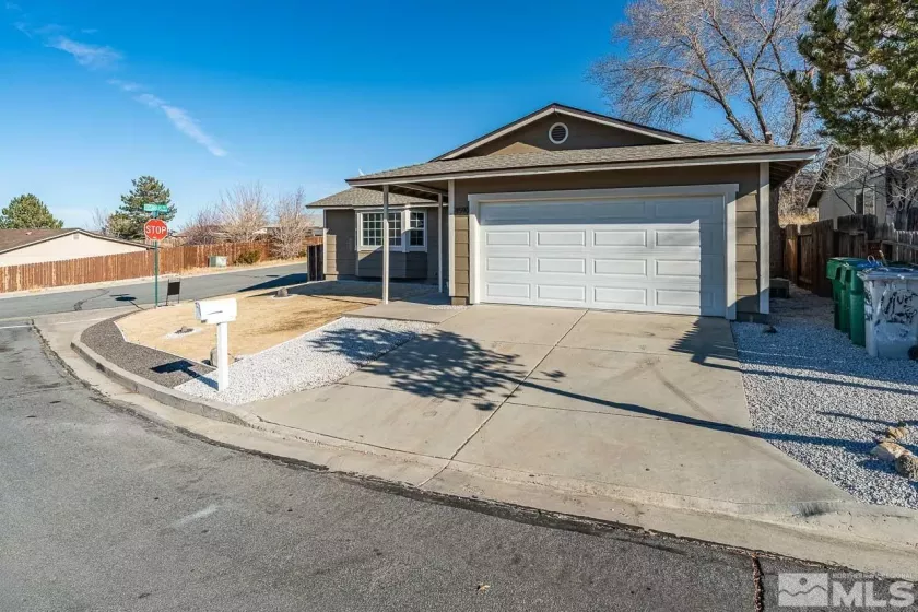 8590 Sirius Ct, Reno, Nevada 89506, 3 Bedrooms Bedrooms, ,2 BathroomsBathrooms,Residential,For Sale,Sirius Ct,240015083