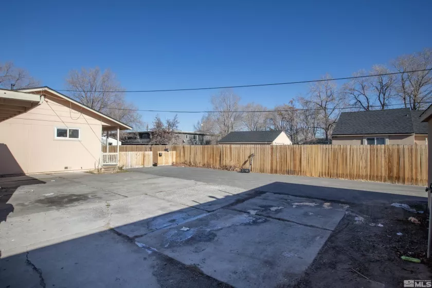 241 Linden St, Reno, Nevada 89502, ,Residential Income,For Sale,Linden St,240015120