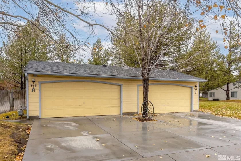 914 Round House Ln, Carson City, Nevada 89701, ,Residential Income,For Sale,Round House Ln,240015401