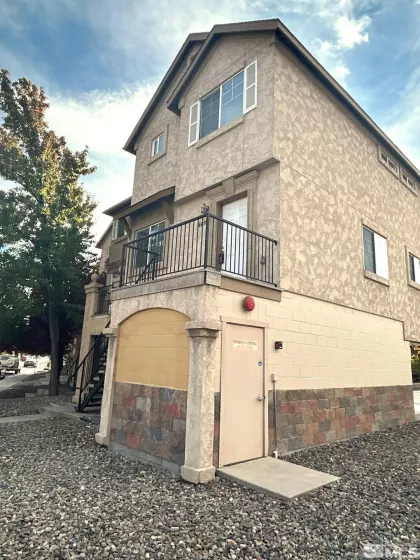 405 Holcomb Avenue, Reno, Nevada 89502, 4 Bedrooms Bedrooms, ,3 BathroomsBathrooms,Residential Lease,For Lease,Holcomb Avenue,240014126