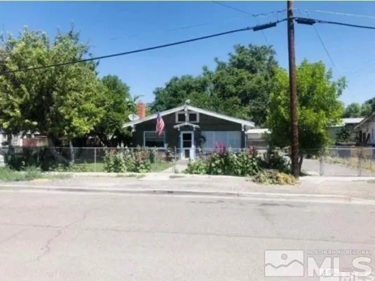 420 12th Street, Lovelock, Nevada 89419, 2 Bedrooms Bedrooms, ,1 BathroomBathrooms,Residential,For Sale,12th Street,240015601