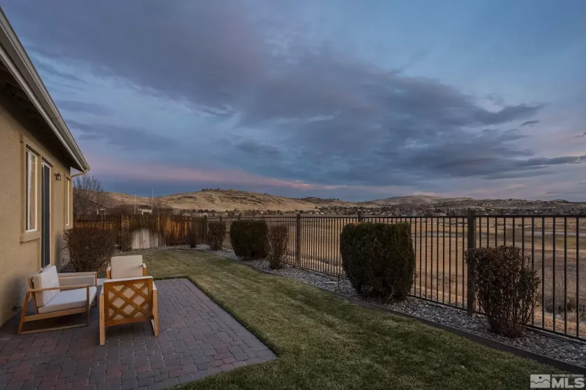 1131 Turnberry Dr, Sparks, Nevada 89436, 4 Bedrooms Bedrooms, ,2 BathroomsBathrooms,Residential,For Sale,Turnberry Dr,240015606