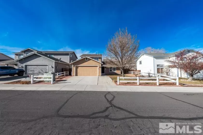 107 Double Eagle Dr, Fernley, Nevada 89408, 4 Bedrooms Bedrooms, ,2 BathroomsBathrooms,Residential,For Sale,Double Eagle Dr,240015610