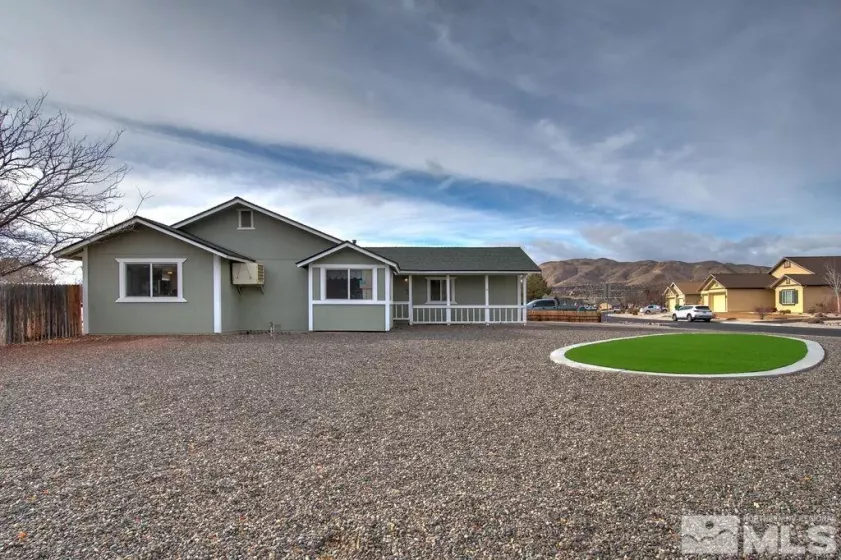 340 Rosetta Stone Dr, Sparks, Nevada 89441, 3 Bedrooms Bedrooms, ,2 BathroomsBathrooms,Residential,For Sale,Rosetta Stone Dr,240015642