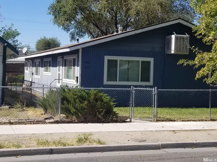 250 - 252 Taylor, Fallon, Nevada 89406, ,Residential Income,For Sale,Taylor,210016698