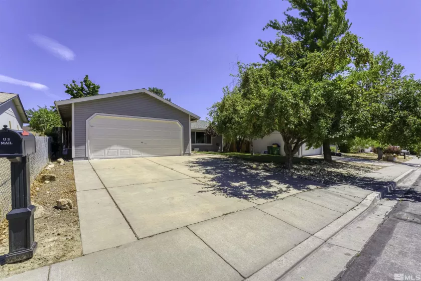 979 Ladera Dr., Carson City, Nevada 89701, 3 Bedrooms Bedrooms, ,2 BathroomsBathrooms,Residential,For Sale,Ladera Dr.,250000020